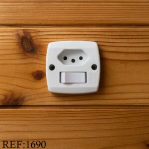 ELÉT. INTERRUPTOR SIMPLES 6A + TOMADA EXTERNA 2P+T 10A 250V