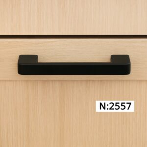 PUXADOR DE PLÁSTICO PUNHO PRETO 10,5 X 2,3 CM