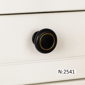 PUXADOR DE PLÁSTICO COR PRETO COM ANEL DOURADO 4X 2,5