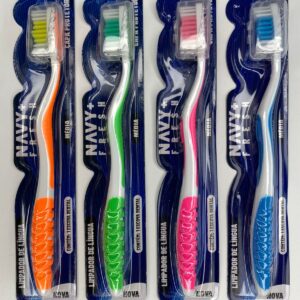ESCOVA DE DENTE MÉDIA COM CAPA PROTETORA